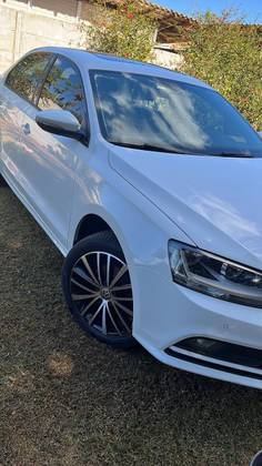 VOLKSWAGEN JETTA 1.4 16V TSI COMFORTLINE GASOLINA 4P TIPTRONIC VOLKSWAGEN JETTA 1.4 16V TSI COMFORTLINE GASOLINA 4P TIPTRONIC